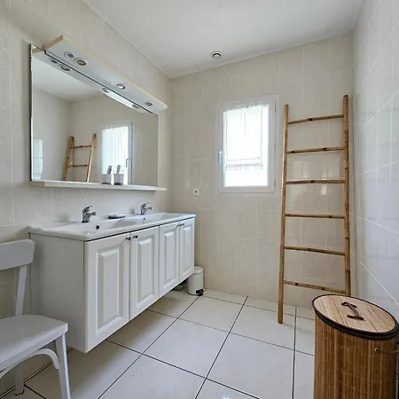 Lumineuse Pour 6, Proche Et Commerces - Fr-1-476-26 *