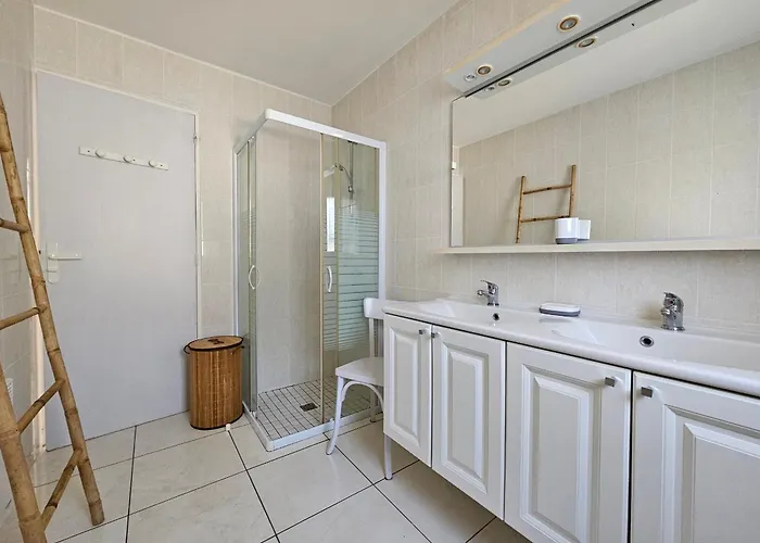 Lumineuse Pour 6, Proche Et Commerces - Fr-1-476-26 *